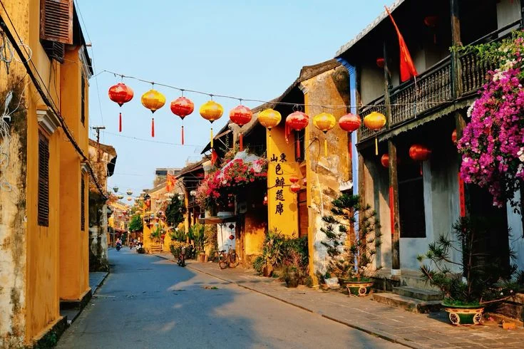 Best 7-Day Central Vietnam Itinerary for Couples: Da Nang, Hoi An & Hue
