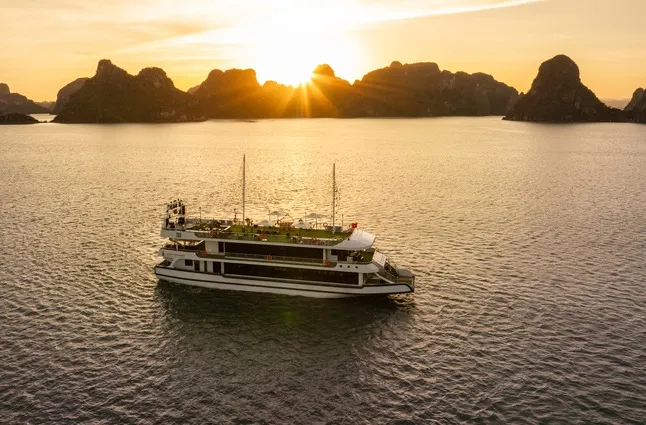 Tis Premium Luxury Day Cruise