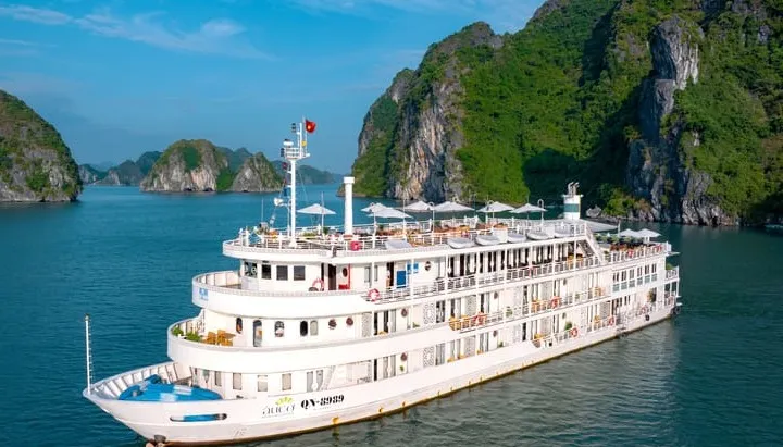 Au Co Cruise & Ha Long Luxury Escape